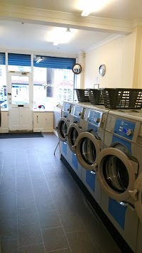 Park Lane Launderette and Dry Cleaners 1057045 Image 3
